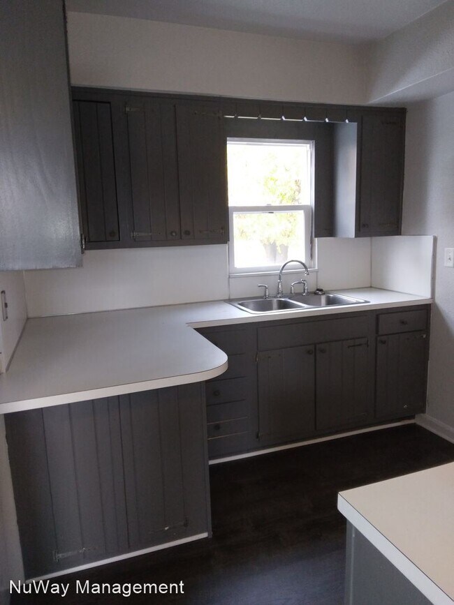 Foto del edificio - 3 br, 1 bath House - 2192 W Vienna Rd