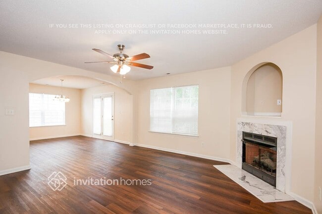 Building Photo - 1718 Mission Oaks St