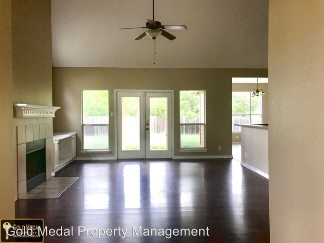 Foto del edificio - 3 br, 2 bath House - 5205 Rimes Ranch Rd