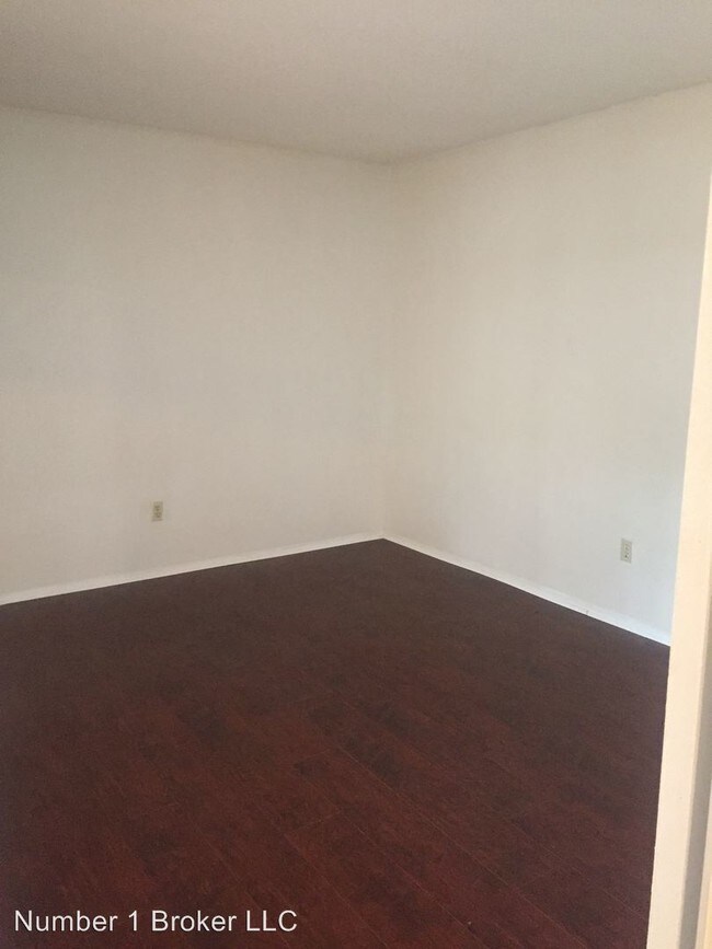 Foto del edificio - 7520 Sugar Bend Dr