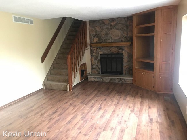 Building Photo - 4 br, 2 bath House - 3303 N Brookdale Rd