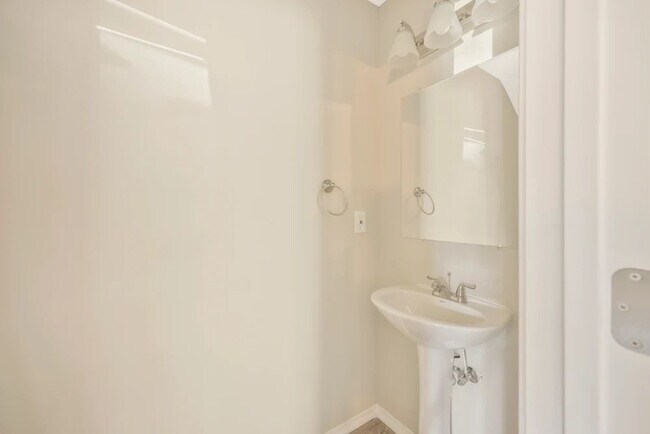 Foto del edificio - 3108 Hillside Rd
