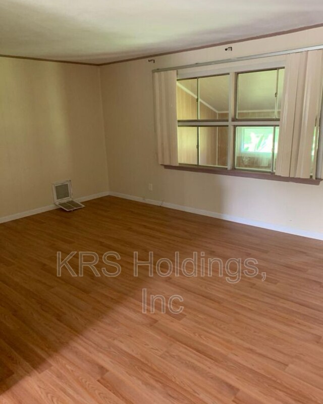 Foto del edificio - 8025 Elaine Ct