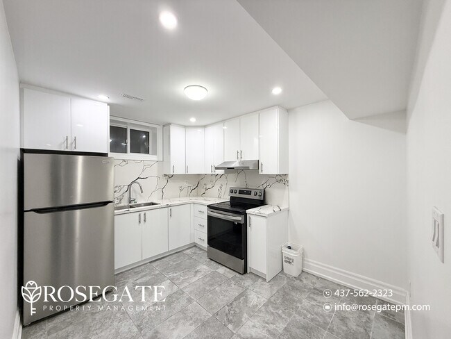 Building Photo - 2-Bedroom Basement Apartment with Parking, Locker & Dual Closets – Scarborough
