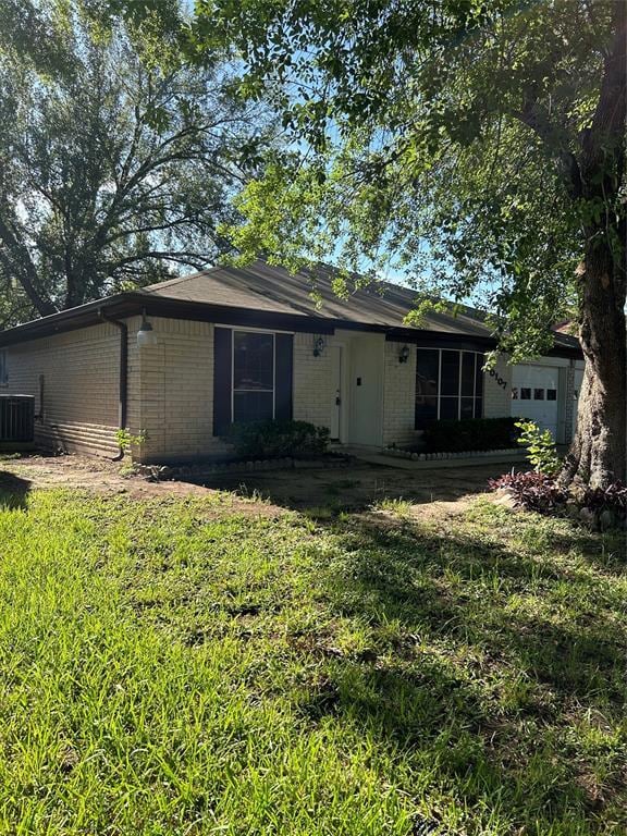 Building Photo - 10107 Trade Winds Dr