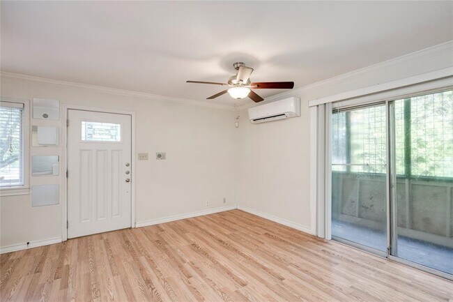 Foto del edificio - 1511 Shoal Creek Blvd