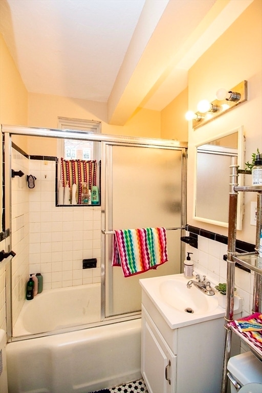 Building Photo - 18 Dean Rd