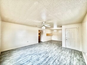 Building Photo - 1411 Cottondale Dr