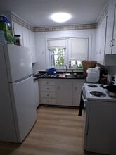 Building Photo - 207 Main St