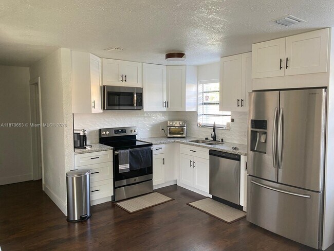 Foto del edificio - 2513 NW 179th St
