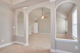 Building Photo - 260 Wentworth Pl