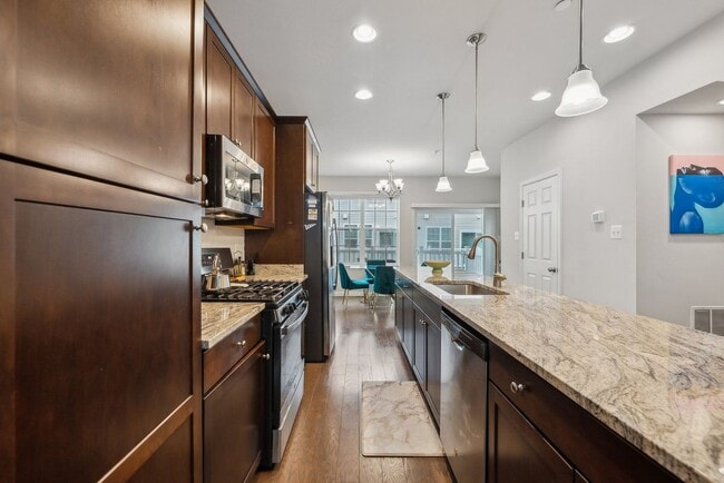 Building Photo - 7119 Rowlock Aly