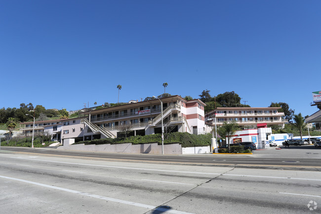 Primary Photo - Hillside Apartments