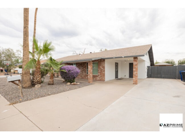 Building Photo - Furnished 3/2 Chandler House - Style, Spac...
