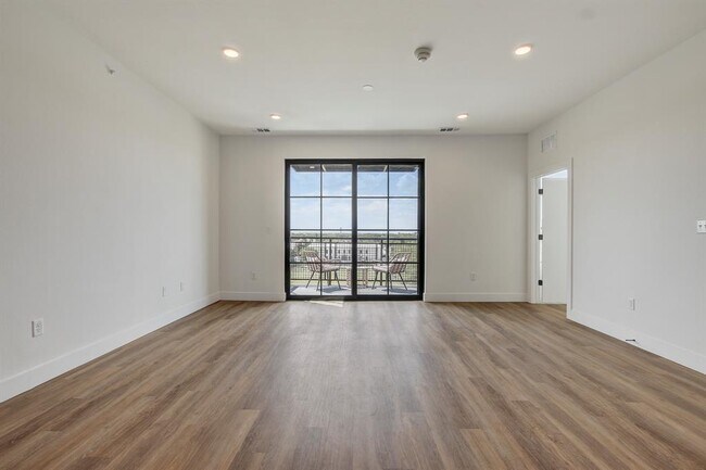 Foto del edificio - 4315 S Congress Ave