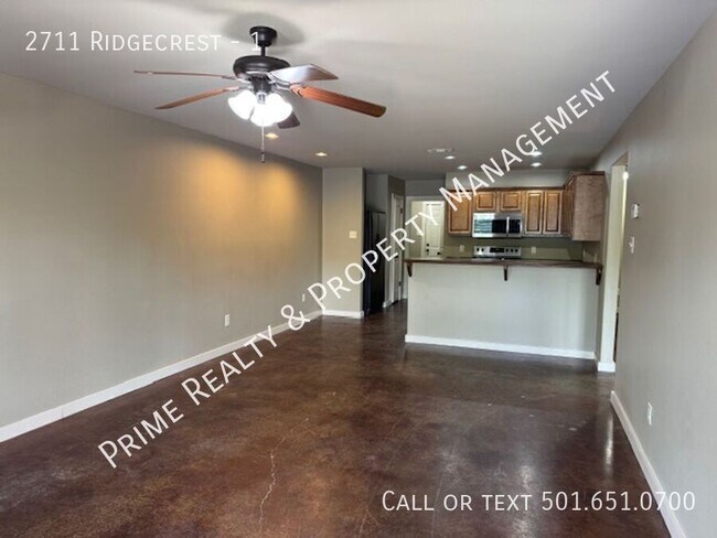 Foto del edificio - 2711 Ridgecrest-1