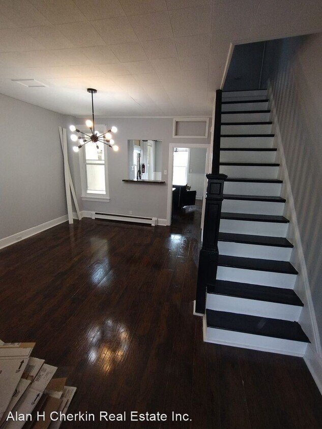 Primary Photo - 3 br, 1 bath House - 146 S 6th St Columbia...