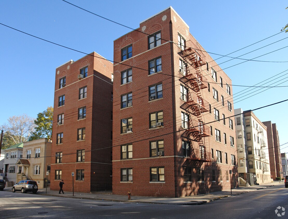 Foto principal - 150 Livingston Ave