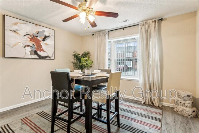 Foto del edificio - 1937 Darnell Dr