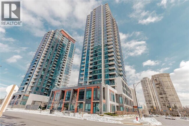 Photo du bâtiment - 75 Eglinton Ave W