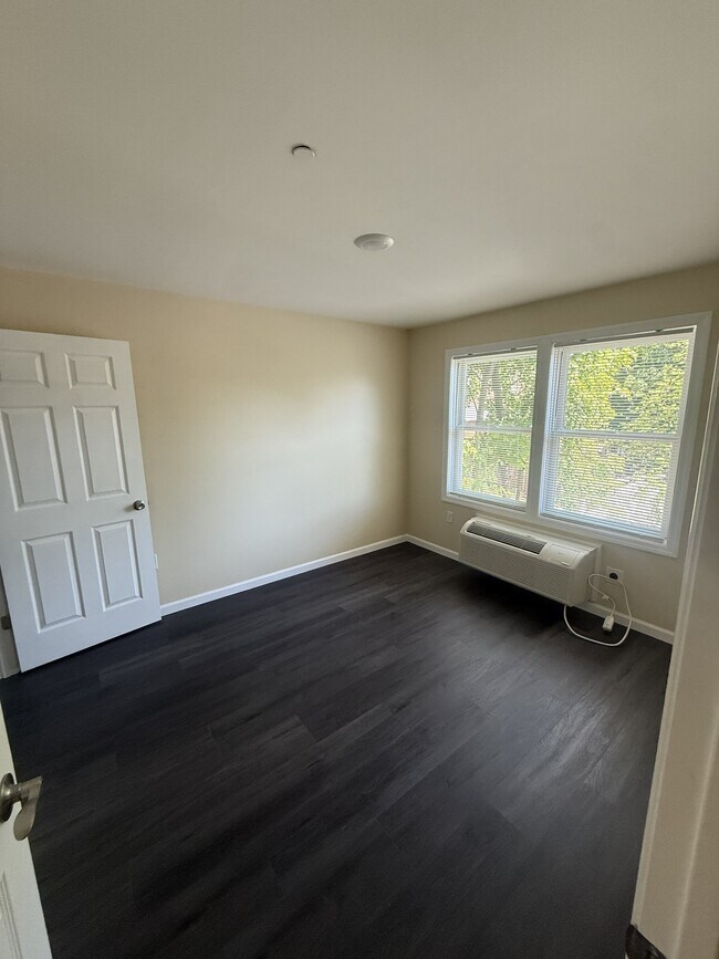Foto del edificio - 219 Redmond St