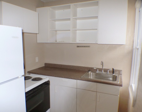 Kitchen - 673 Larimer Ave