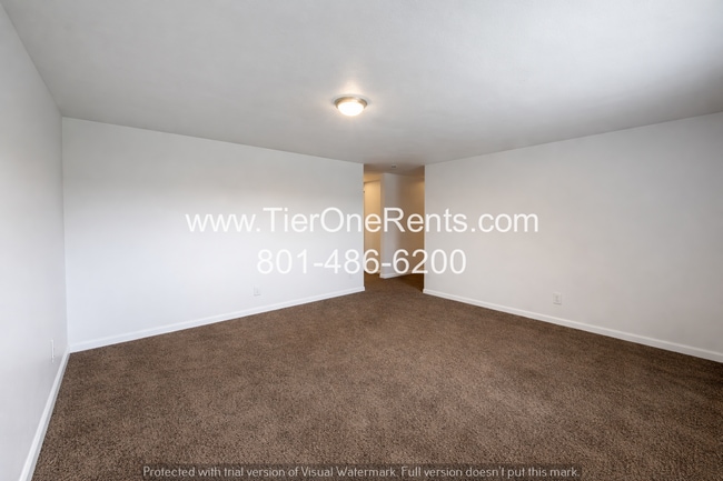 Building Photo - NO DEPOSIT option available for qualified renters with Obligo