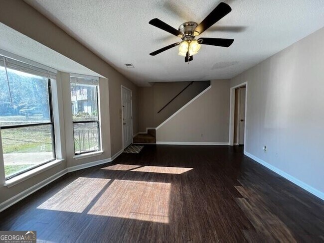 Building Photo - 136 Woodberry Ct