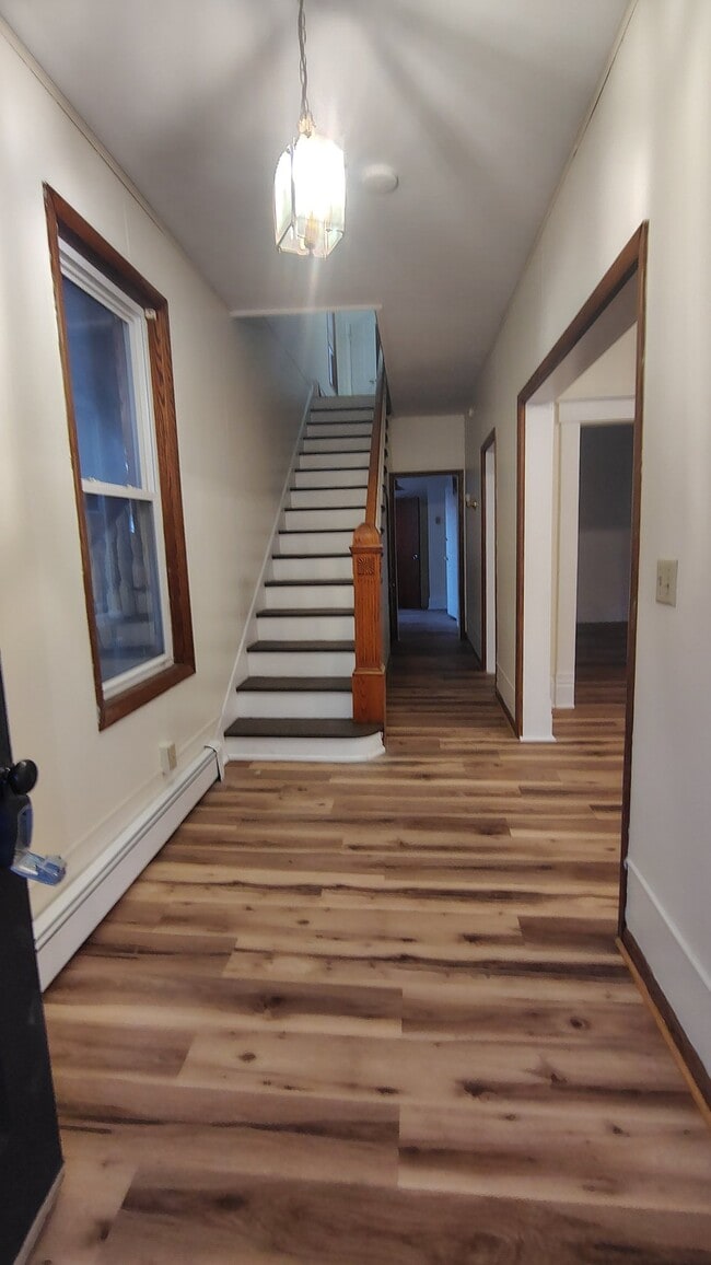 Building Photo - 410 Fayette St