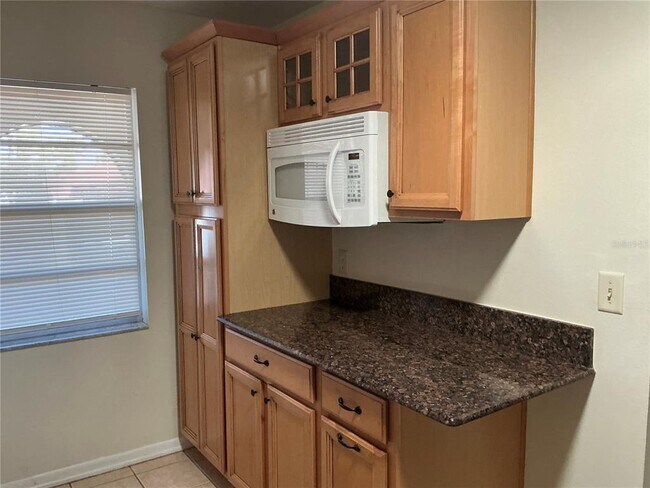 Building Photo - 6412 Bonnie Bay Cir N
