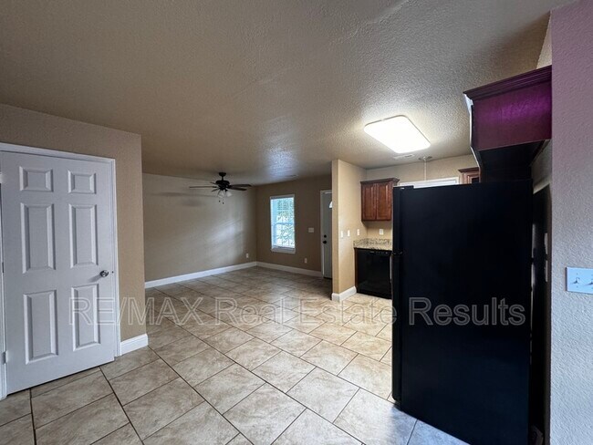 Foto del edificio - 1521 N Dawn Dr