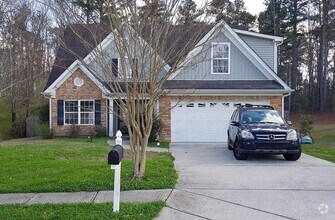 Building Photo - 520 Millbrook Village Dr