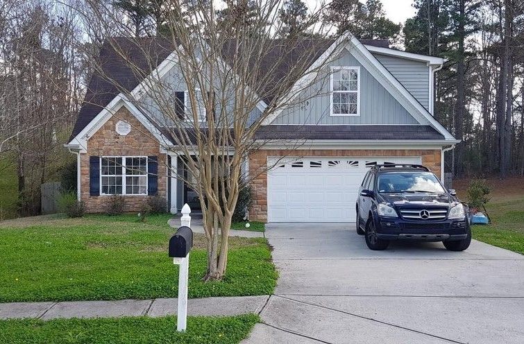 Primary Photo - 520 Millbrook Village Dr