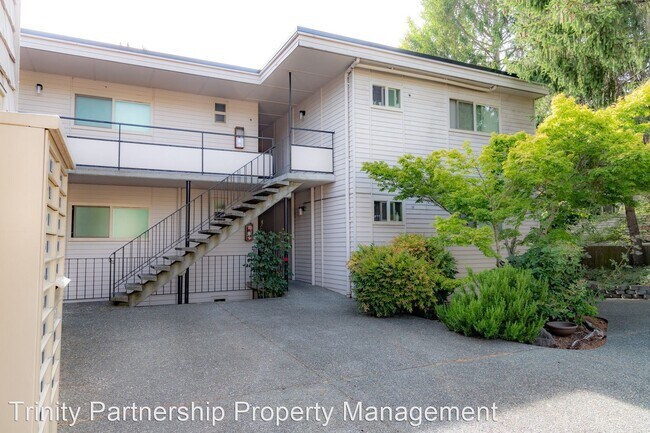Building Photo - 4744-4744 40th Ave NE