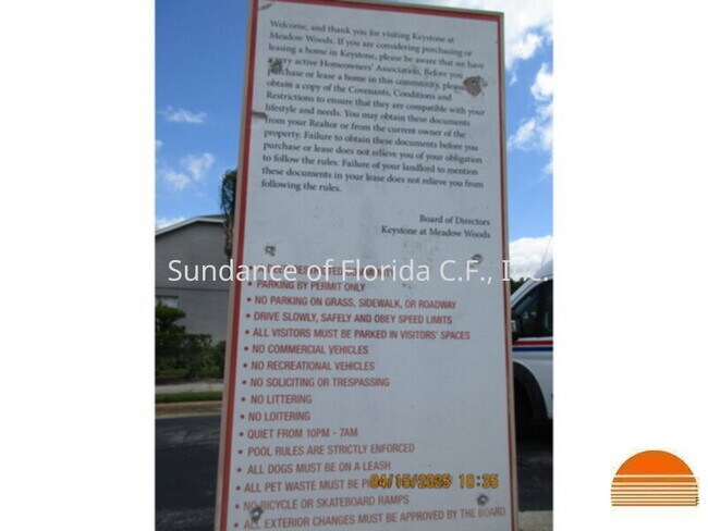 Building Photo - Amazing Location!