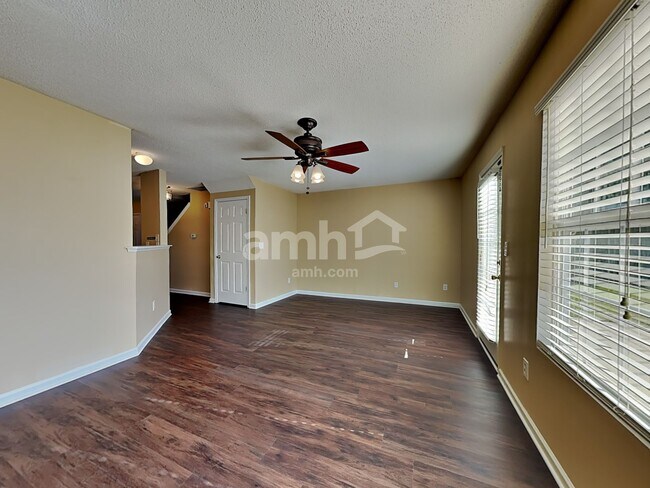 Foto del edificio - 430 Rockbridge Dr