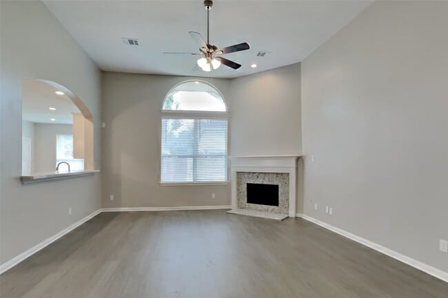 Building Photo - 12722 Crater Lake Ct