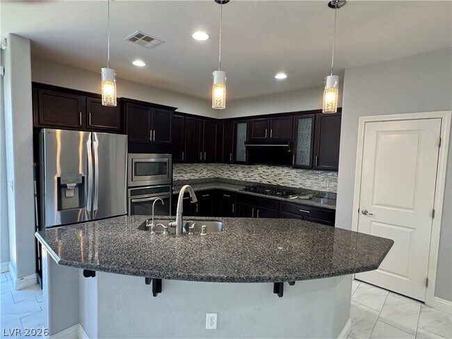 Foto del edificio - 5027 Breaking Dawn Ct