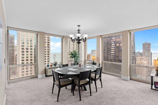 Building Photo - 111 E Chestnut St