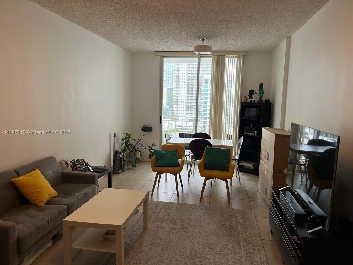 Foto principal - 185 SE 14th Terrace