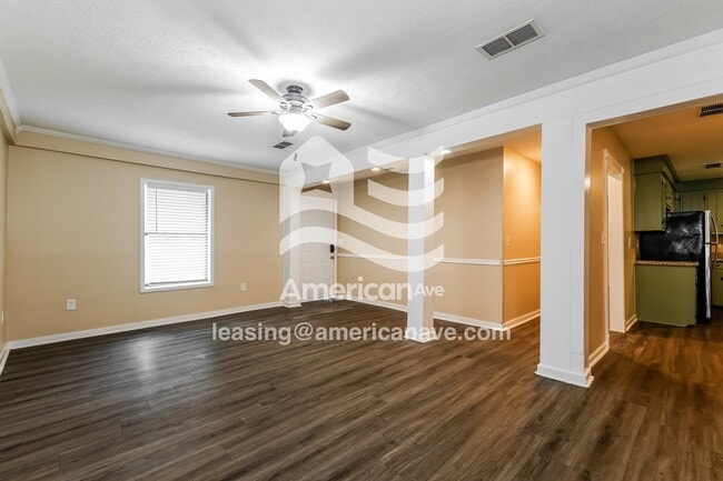 Building Photo - 475 Lowe Cir