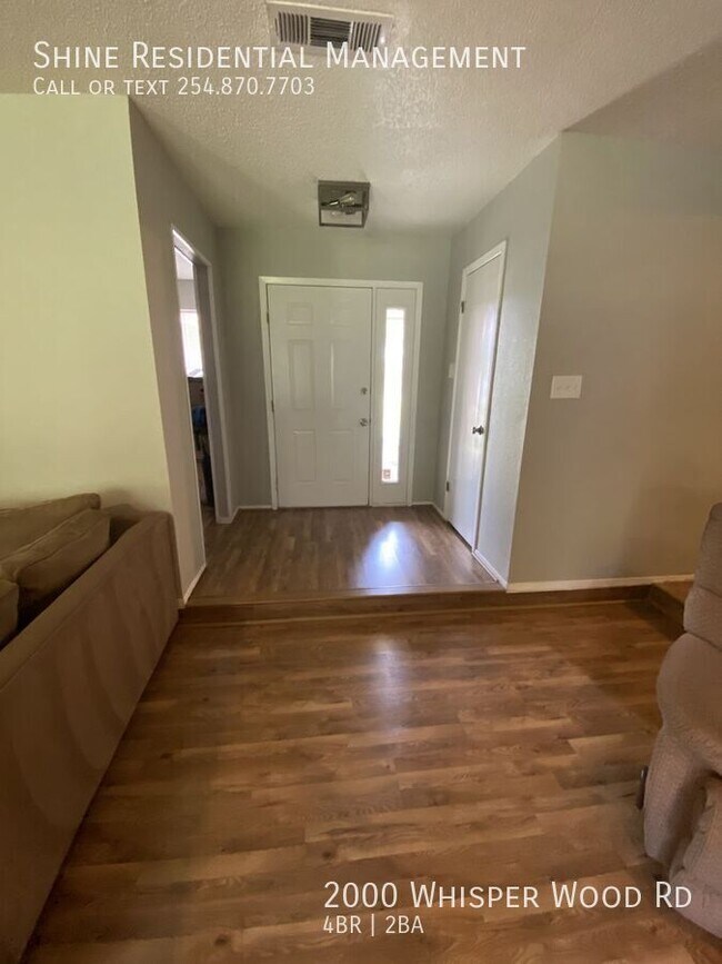 Building Photo - 2000 Whisper Wood Rd