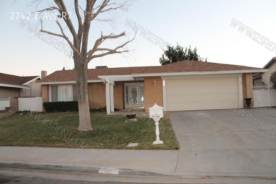 2742 E Ave R7, Palmdale, CA 93550 House Rental in Palmdale, CA