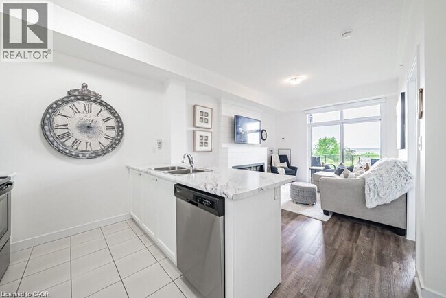 Photo du bâtiment - 35 Southshore Cres