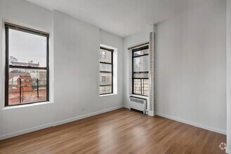 Building Photo - 411 Manhattan Ave