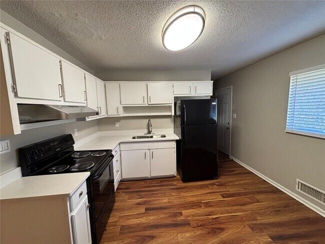 Foto del edificio - 8117 Attleboro Dr