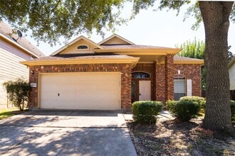 Building Photo - 10035 Magnolia Way