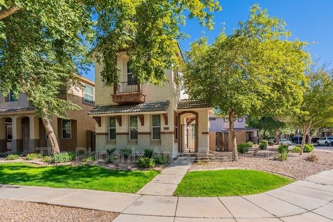 Building Photo - 2189 S Sanders Dr