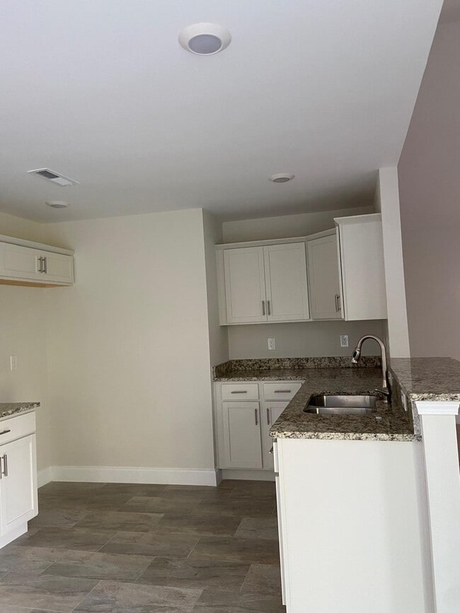 Building Photo - 1020 Belsole Pl