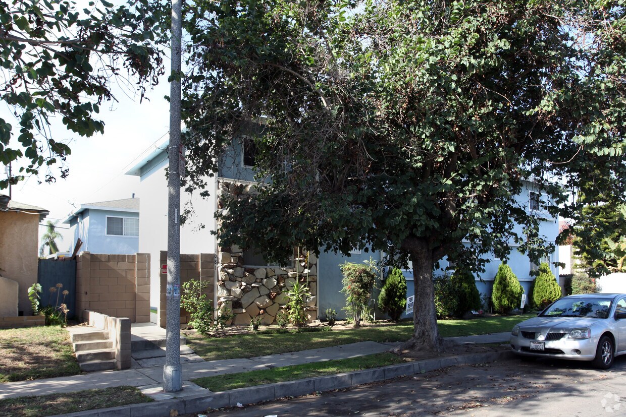 Foto del edificio - 1081 Mira Mar Ave